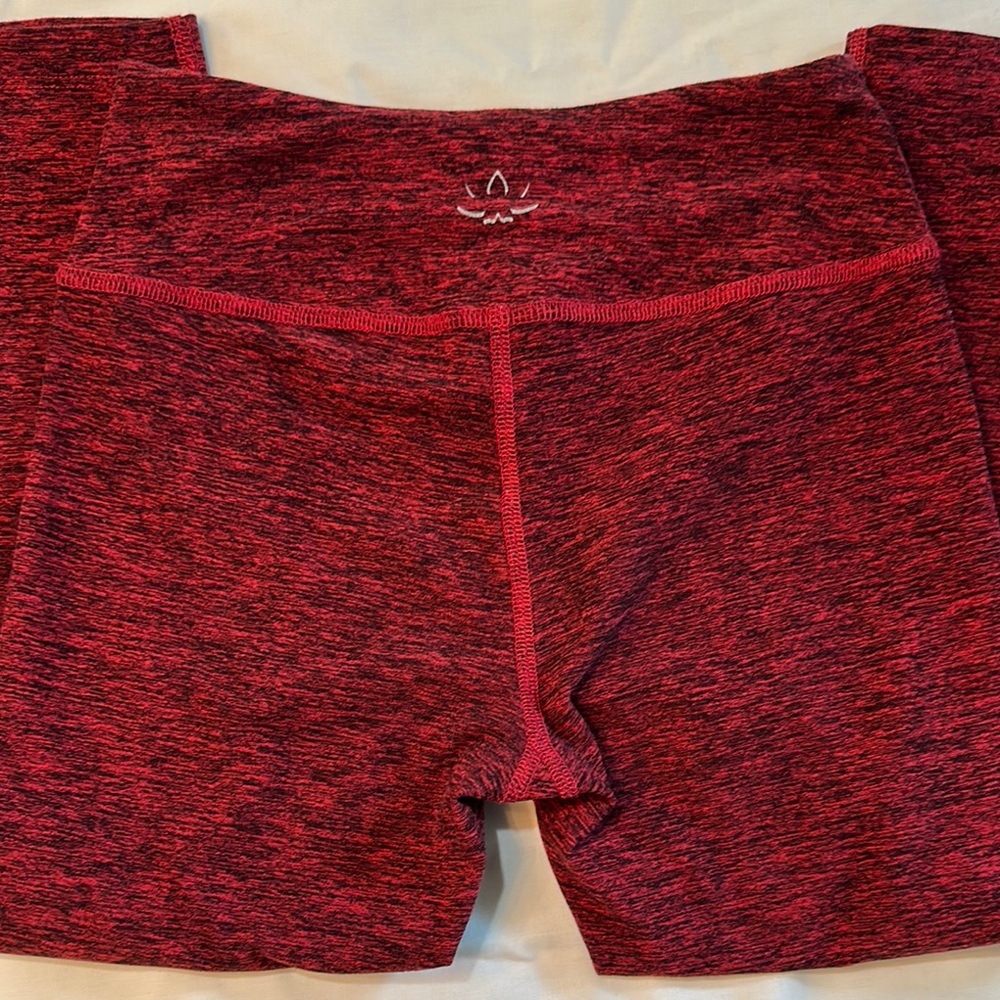 Beyond Yoga Pedal Pusher Leggings